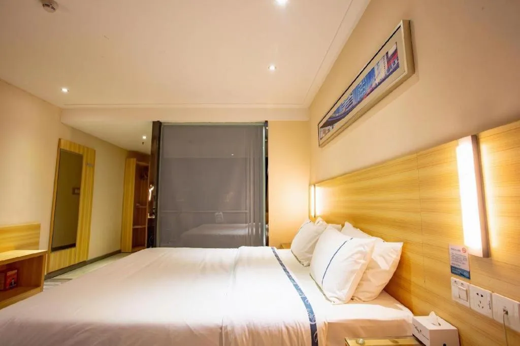 Bed in City Comfort Inn Wuhan Hongshan District Baishazhou Huangjiahu University Town