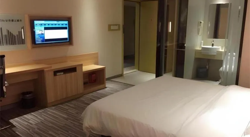 Bed in City Comfort Inn Wuhan Hongshan District Baishazhou Huangjiahu University Town