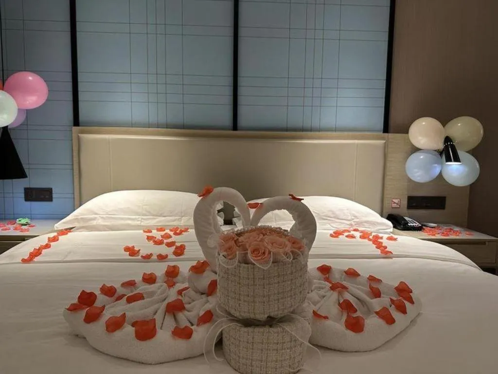 Bed in Echarm Hotel Guilin Zhongshan Zhong Road Liangjiang Sihu