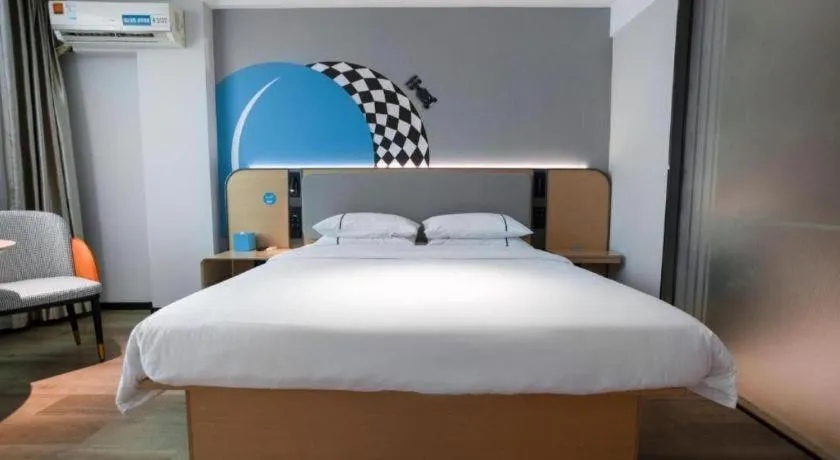 Bed in City Comfort Inn Guangzhou Dashi Metro Station Zoo Main Branch