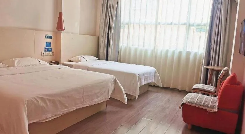 Bed in City Comfort Inn Guangzhou Dashi Metro Station Zoo Main Branch