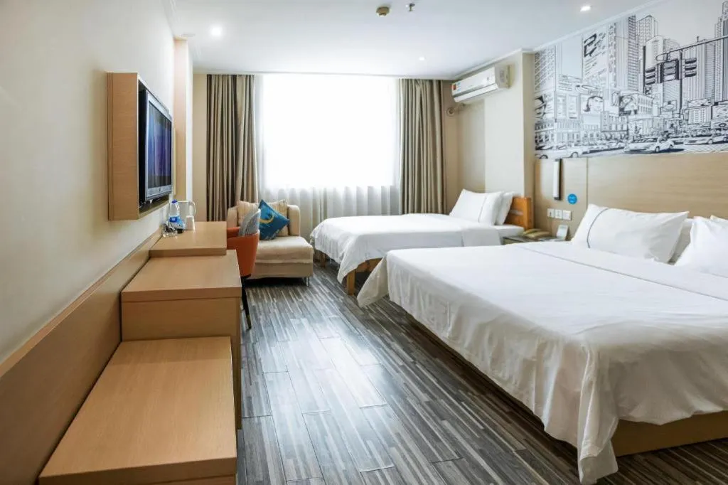 Bed in City Comfort Inn Guangzhou Dashi Metro Station Zoo Main Branch