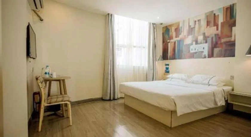 Bed in City Comfort Inn Guangzhou Dashi Metro Station Zoo Main Branch