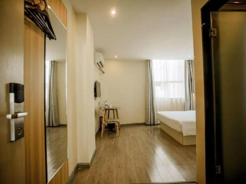 Bed in City Comfort Inn Guangzhou Dashi Metro Station Zoo Main Branch