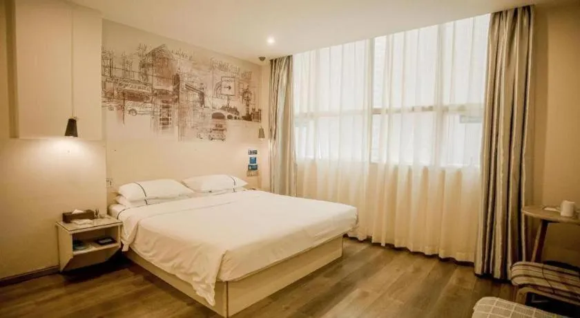 Bed in City Comfort Inn Guangzhou Dashi Metro Station Zoo Main Branch