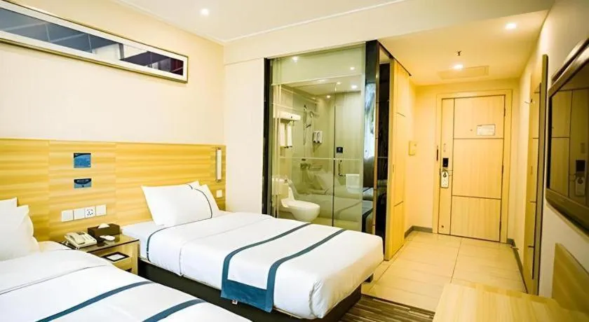 Bed in City Comfort Inn Guangzhou Dashi Metro Station Zoo Main Branch