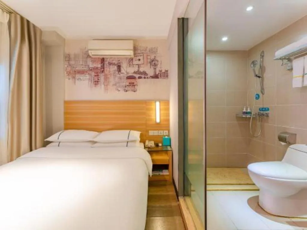 Bed in City Comfort Inn Guangzhou Dashi Metro Station Zoo Main Branch