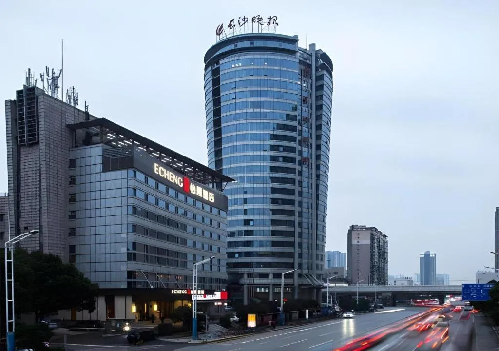 Echeng Hotel Changsha Evening News