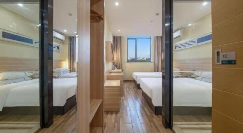 Bed in City Comfort Inn Shanghai International Tourism Resort Disney