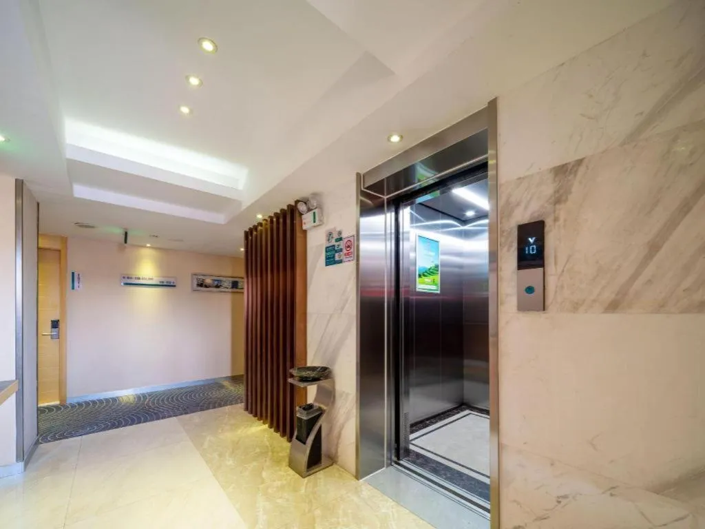 City Comfort Inn Wuhan Dongwu Avenue Light Rail Station