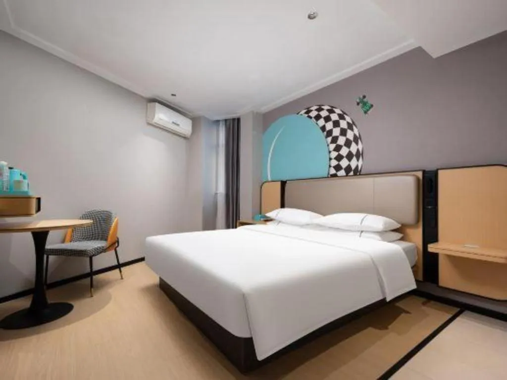 Bed in City Comfort Inn Wuhan Dongwu Avenue Light Rail Station