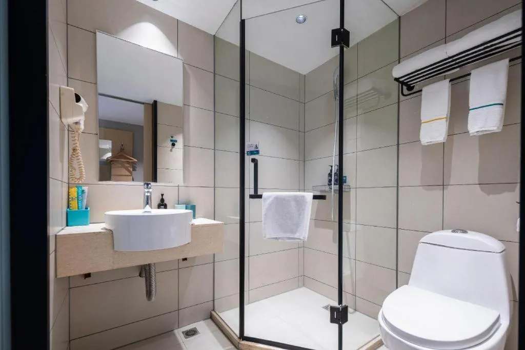 City Comfort Inn Wuhan Dongwu Avenue Light Rail Station