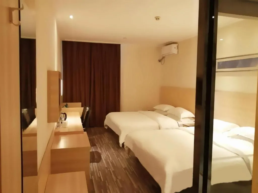 Bed in City Comfort Inn Wuhan Dongwu Avenue Light Rail Station