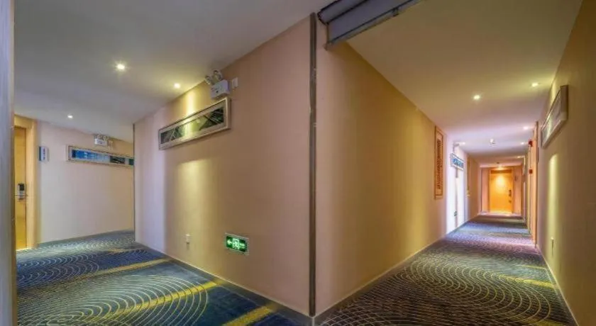 Bed in City Comfort Inn Wuhan Dongwu Avenue Light Rail Station