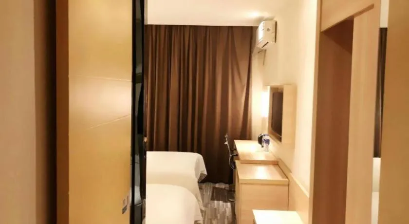 City Comfort Inn Wuhan Dongwu Avenue Light Rail Station