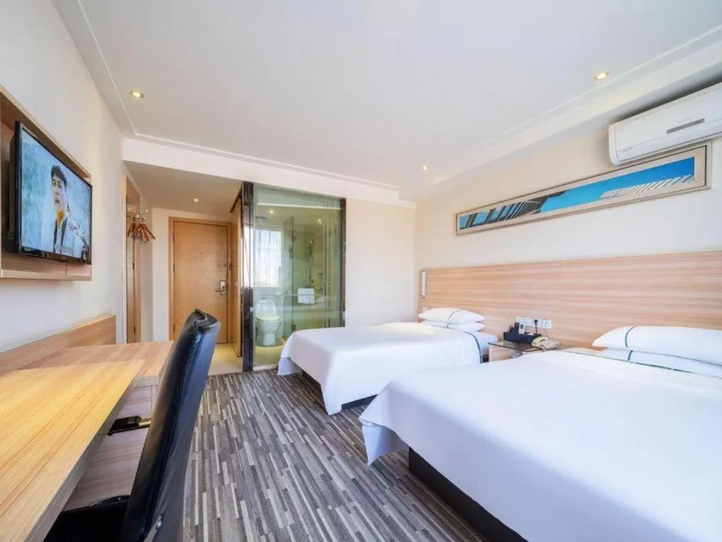 Bed in City Comfort Inn Wuhan Dongwu Avenue Light Rail Station