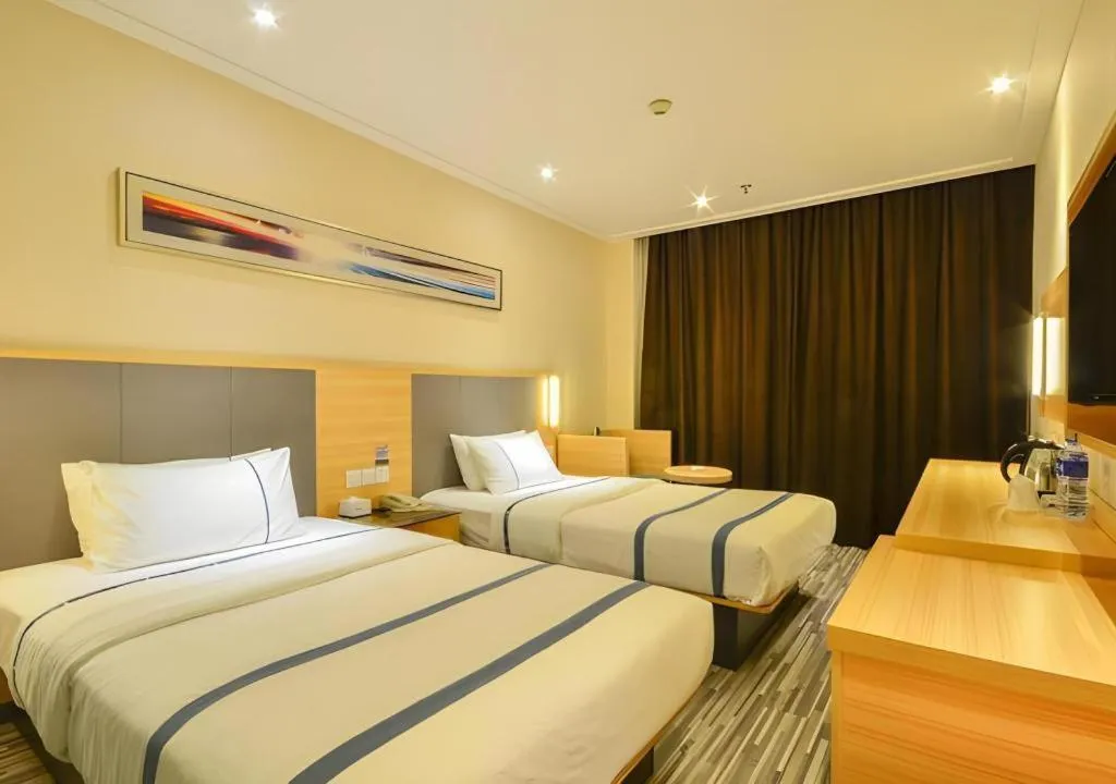 Bed in City Comfort Inn Xiao'gan City Beijing Road