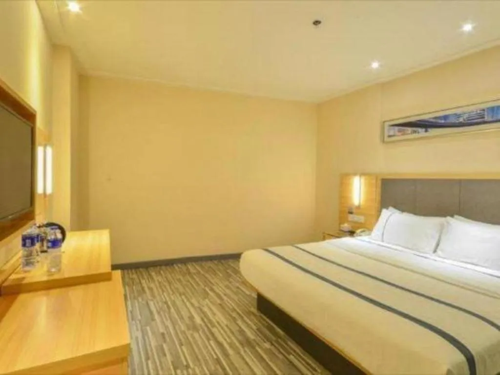 Bed in City Comfort Inn Xiao'gan City Beijing Road