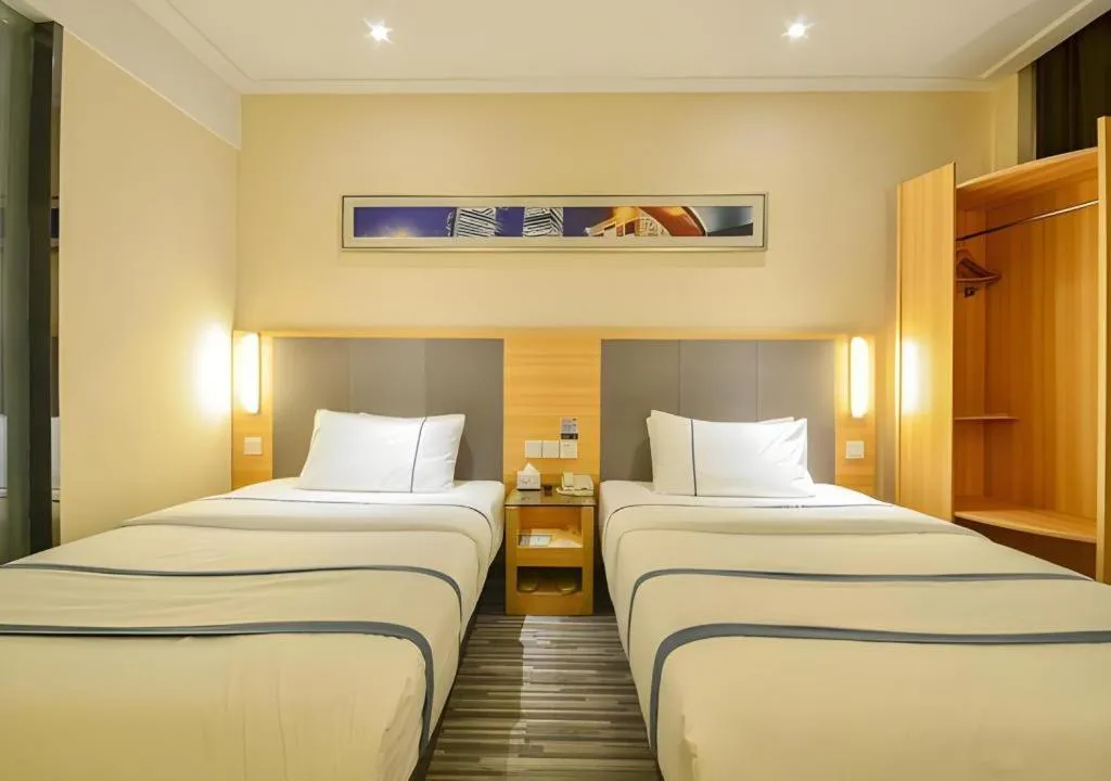 Bed in City Comfort Inn Xiao'gan City Beijing Road