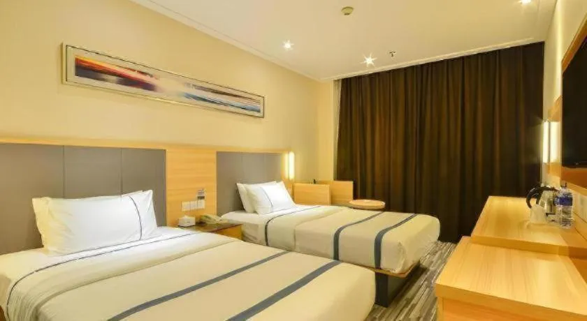 Bed in City Comfort Inn Xiao'gan City Beijing Road