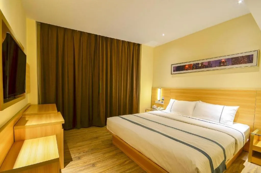 Bed in City Comfort Inn Xiao'gan City Beijing Road