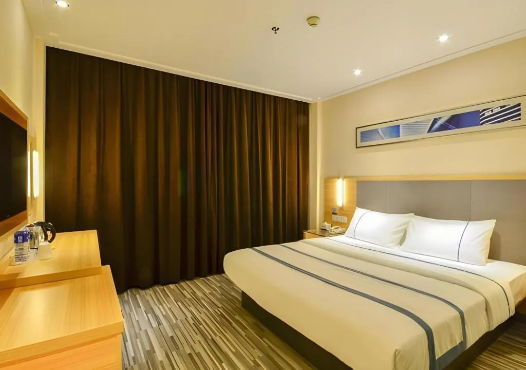 Bed in City Comfort Inn Xiao'gan City Beijing Road