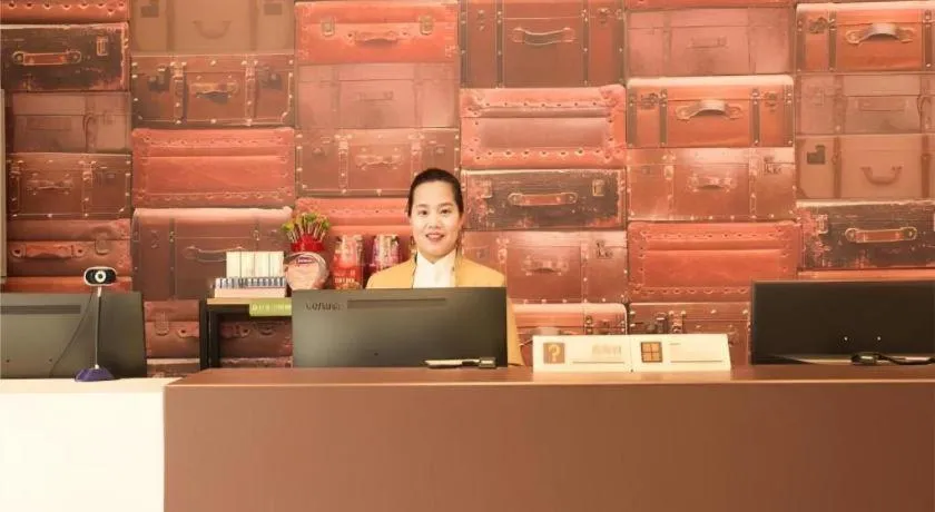 JTOUR Inn Hechi Yizhou Municipal Central Plaza