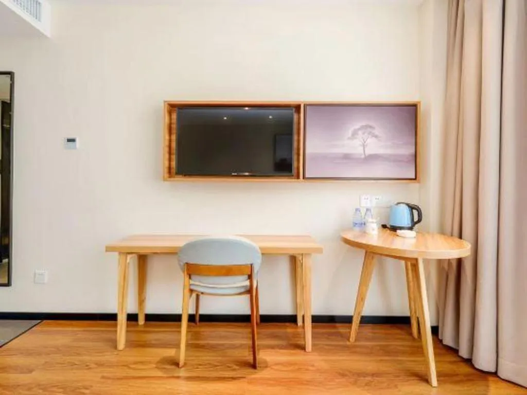 JTOUR Inn Hechi Yizhou Municipal Central Plaza