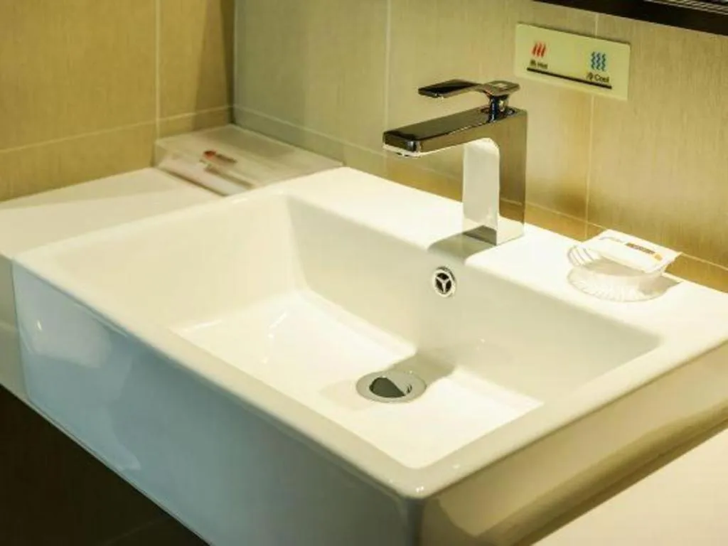 JTOUR Inn Hechi Yizhou Municipal Central Plaza