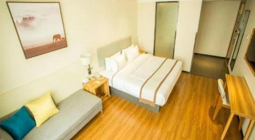 Bed in JTOUR Inn Hechi Yizhou Municipal Central Plaza