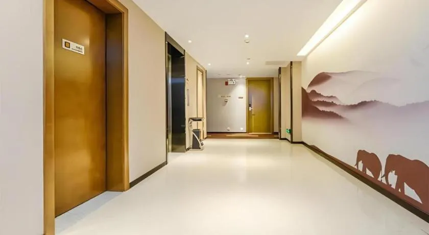 JTOUR Inn Hechi Yizhou Municipal Central Plaza