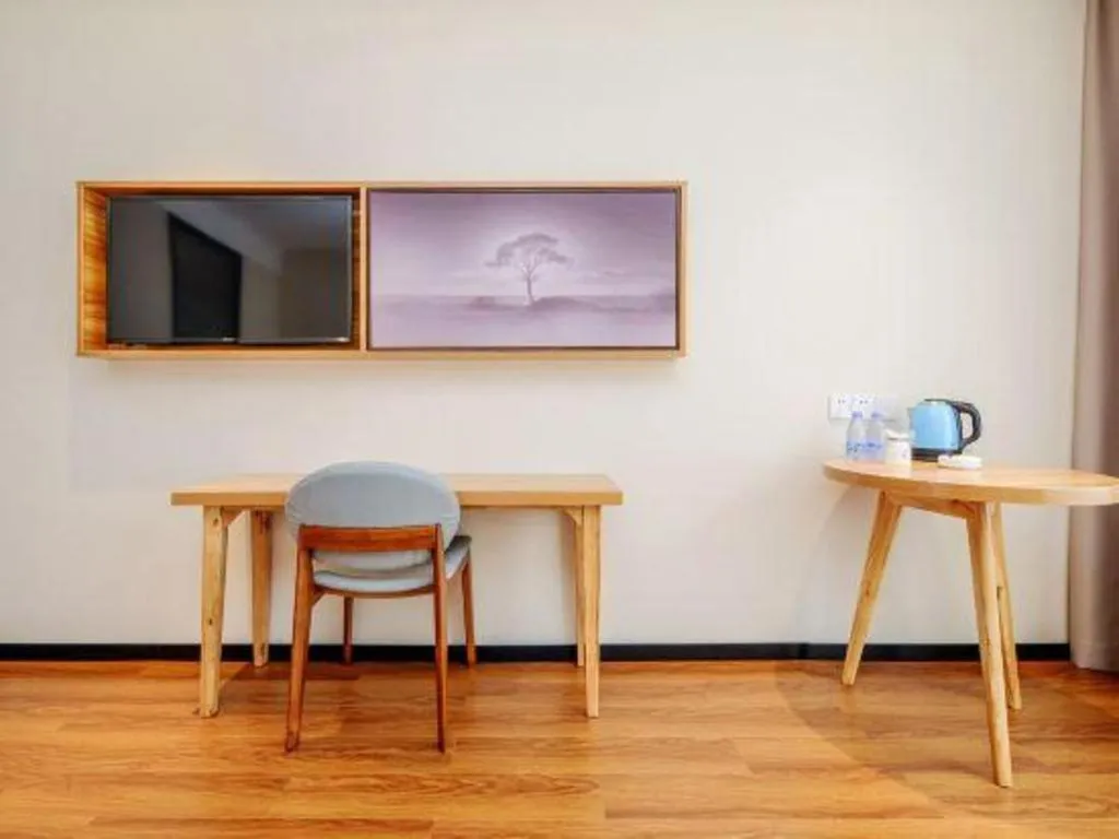 JTOUR Inn Hechi Yizhou Municipal Central Plaza