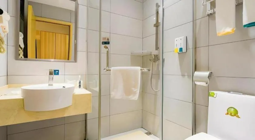 City Comfort Inn Guangzhou Shangxiajiu Hualin Temple Chenjiaci Metro Station