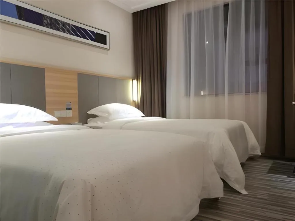 Bed in City Comfort Inn Shenzhen Shiyan Science and Technology Park