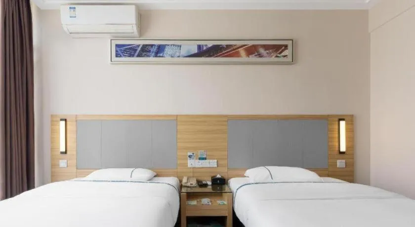 Bed in City Comfort Inn Wuhan Guanggu Textile University