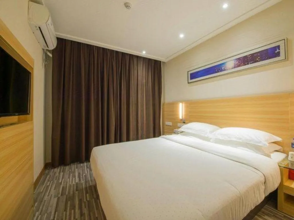 Bed in City Comfort Inn Wuhan Guanggu Textile University