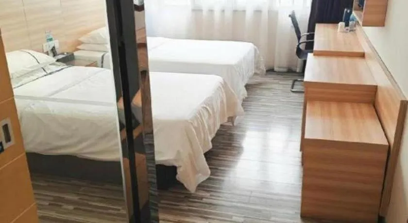 Bed in City Comfort Inn Wuhan Guanggu Textile University