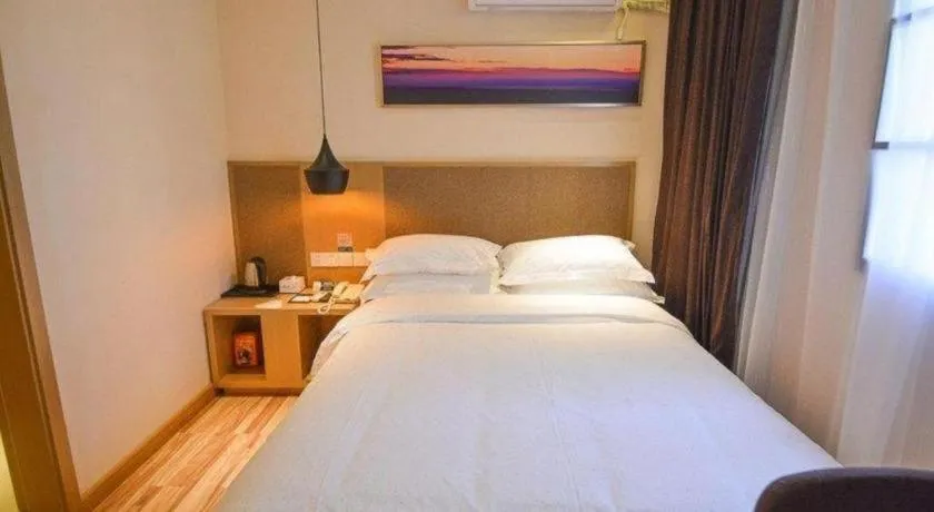 Bed in City Comfort Inn Wuhan Jianghan Road Liuduqiao Metro Station