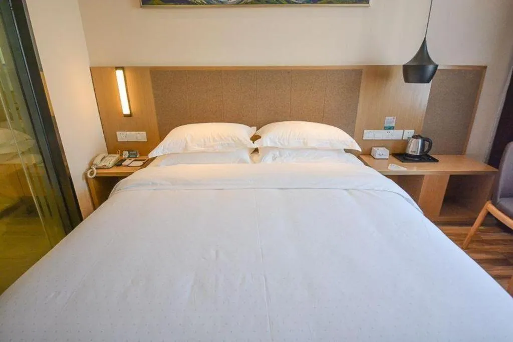 Bed in City Comfort Inn Wuhan Jianghan Road Liuduqiao Metro Station