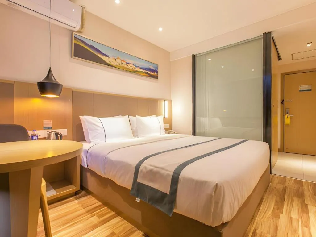 Bed in City Comfort Inn Wuhan Jianghan Road Liuduqiao Metro Station