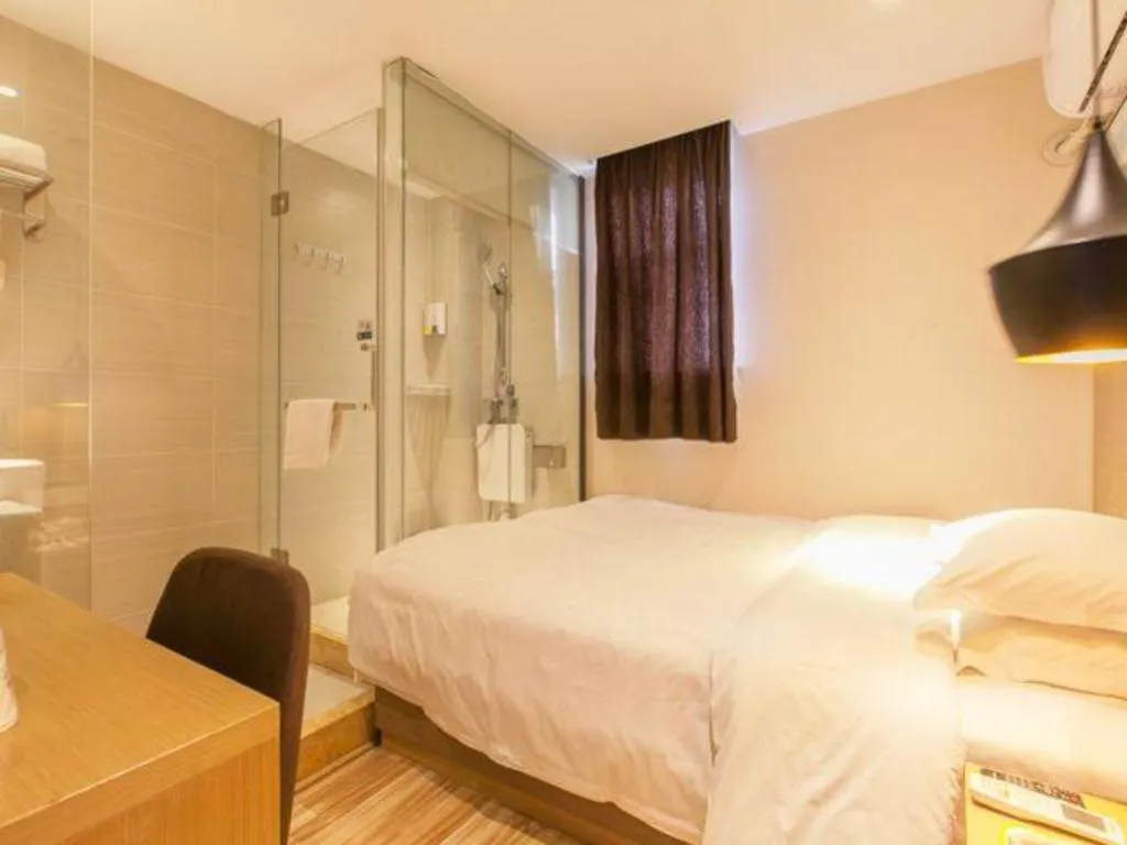 Bed in City Comfort Inn Wuhan Jianghan Road Liuduqiao Metro Station