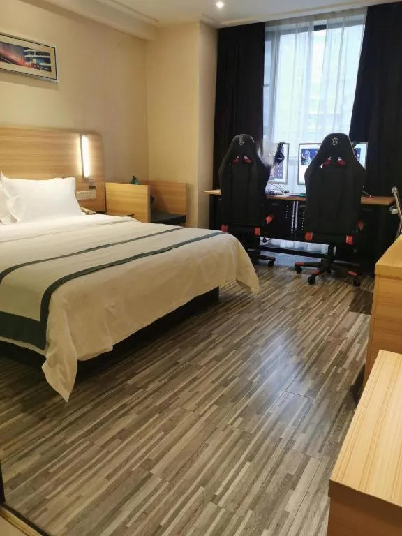 Bed in City Comfort Inn Wuhan Panlongcheng Baishang Shopping Center