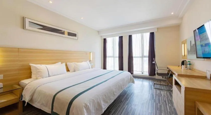 Bed in City Comfort Inn Wuhan Sports Center Sanjiaohu Metro Station