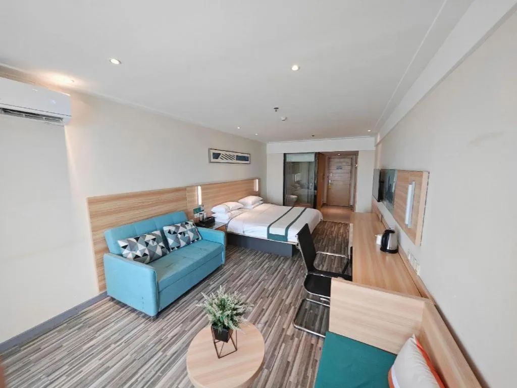 Bed in City Comfort Inn Wuhan Sports Center Sanjiaohu Metro Station