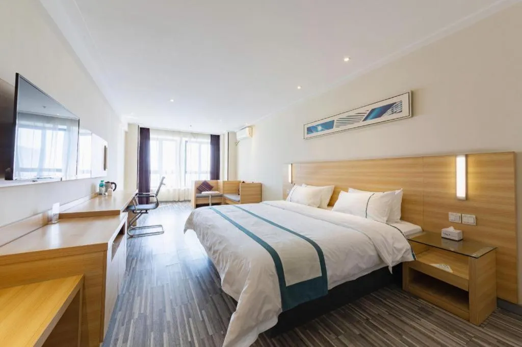 Bed in City Comfort Inn Wuhan Sports Center Sanjiaohu Metro Station