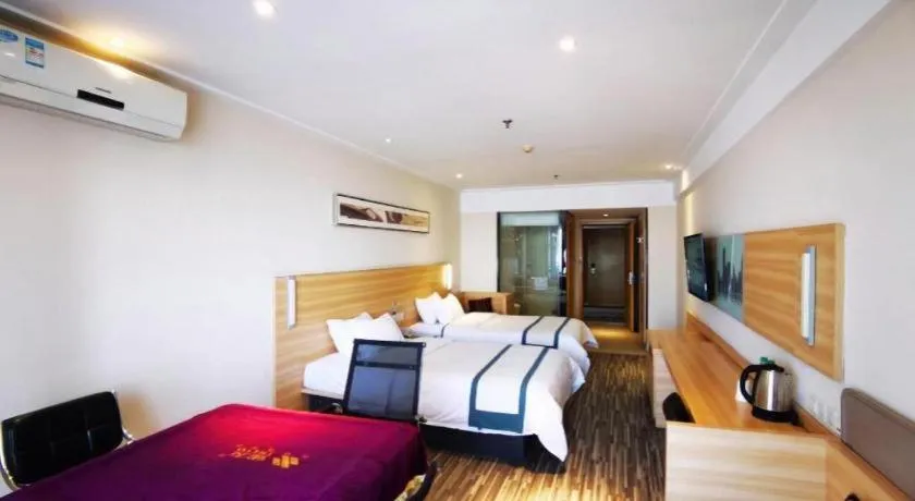 Bed in City Comfort Inn Wuhan Sports Center Sanjiaohu Metro Station