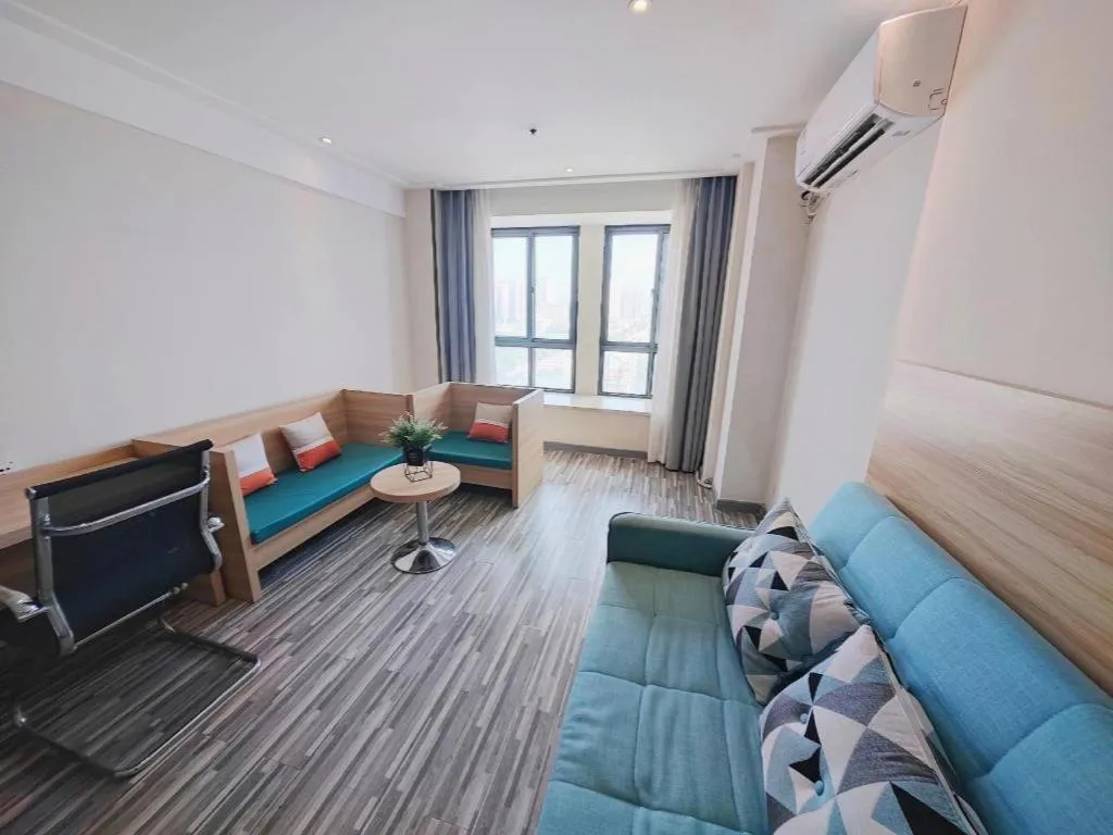 City Comfort Inn Wuhan Sports Center Sanjiaohu Metro Station