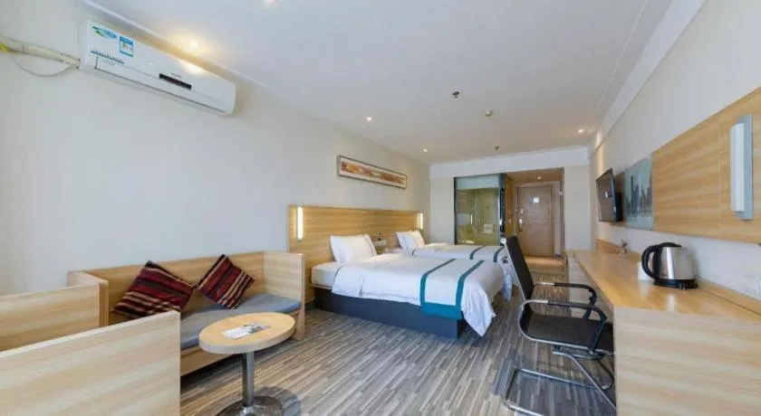 Bed in City Comfort Inn Wuhan Sports Center Sanjiaohu Metro Station