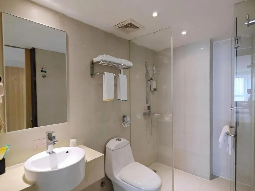 City Comfort Inn Wuhan Sports Center Sanjiaohu Metro Station