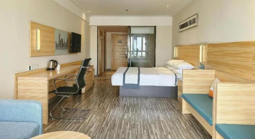 Bed in City Comfort Inn Wuhan Sports Center Sanjiaohu Metro Station